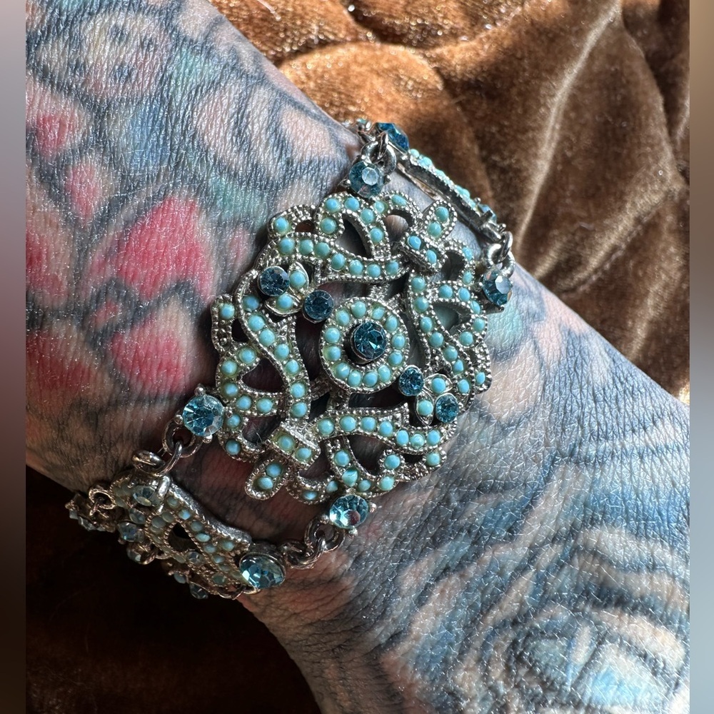 Art nouveau style bracelet